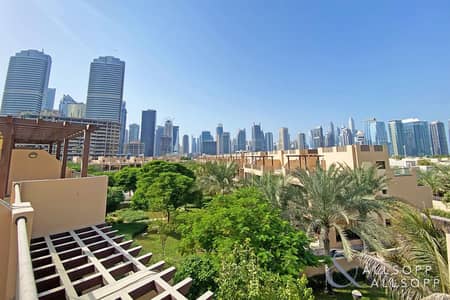 4 Bedroom Townhouse for Sale in Jumeirah Islands, Dubai - Skyline Views | 4 Bed | Backing Pool & Park
