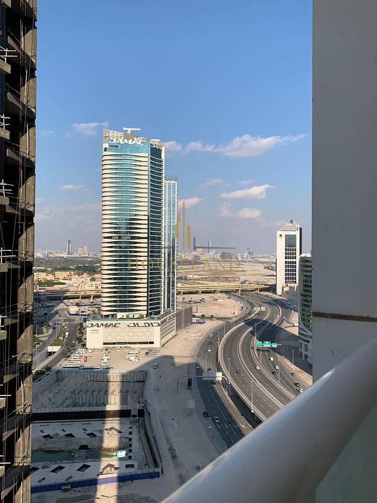 Spacious 2BR Apartment with Stunning full Burj Khalifa view