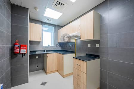 Brand New 1 Bedroom Apt | Chiller Free
