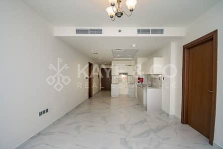 1 Bedroom Flat for Sale in Business Bay, Dubai - Brand New Unit | Full Canal View | Balcony