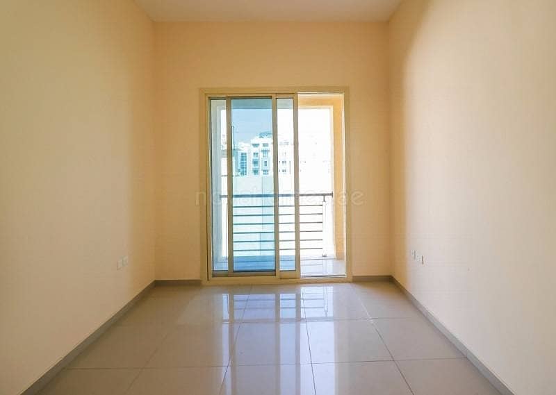 Walk to Mall of Emirates | Large 1BR | 4 cheques