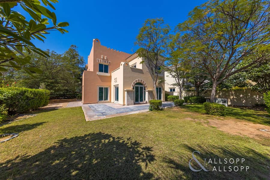 Golf Course Facing | 5 Bed C2 | Large Plot