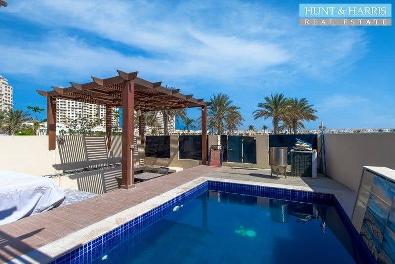 Stunning Location - Townhouse With Pool - Golf Course
