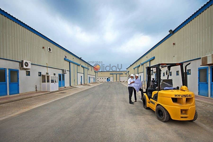 Фабрика в Аль Хамра промышленная зона, 250000 AED - 5381243
