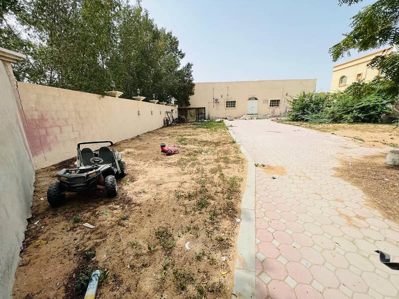 residential  land  is available for sale in al Mowaihat 2