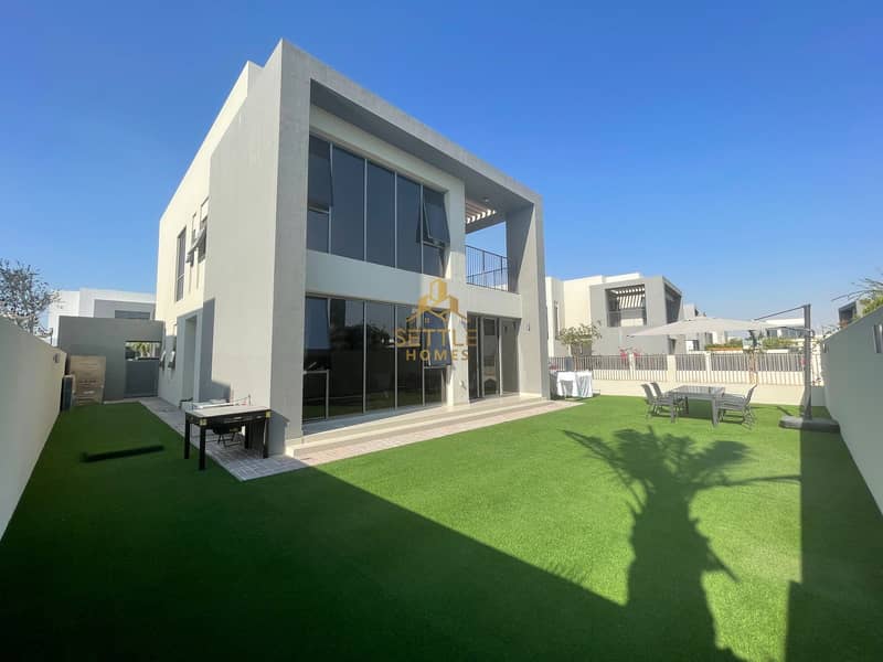Fully Furnished | Luxurious 4 bed + maid | Landscaped | Back to Back Fully Furnished | Luxurious 4 bed + maid | Landscaped | Back to Back