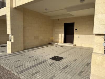 Brand New Type RN-M | 3 BR | Near to Entrance