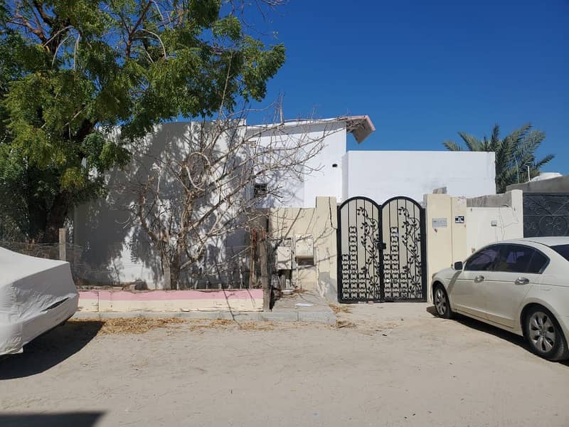 For sale house Mirqab area / Sharjah Divided into two section  . two electric meters