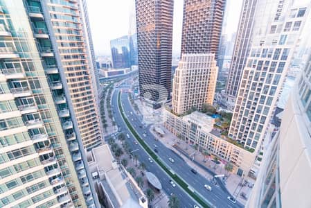 2 Bedroom Apartment for Rent in Downtown Dubai, Dubai - Bright & Spacious | High Floor with a Great View
