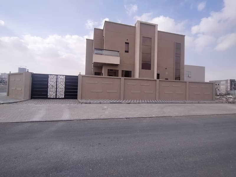 For sale villa high Ajman finishing super deluxe modern European design on Asphalt Street near Sheikh Mohammed bin Zayed Street owns free for all nati