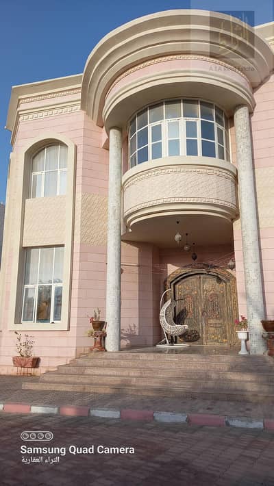 7 Bedroom Villa for Sale in Shab Al Ashkar, Al Ain - For sale villa in Al Ain - Al Ashkhar reef, an area of ​​200 * 200