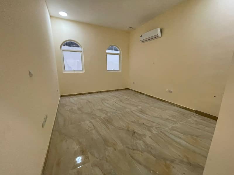 Квартира в Мадинат Аль Рияд, 18000 AED - 5811459