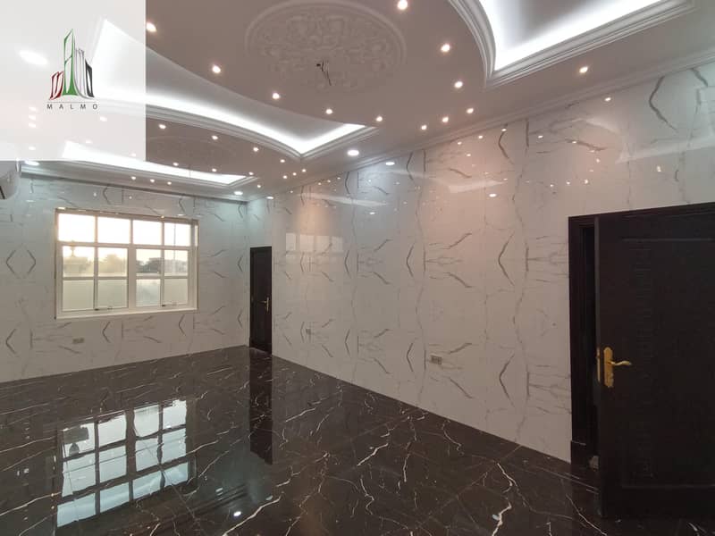 LUXURY VILLA  CLOSE TO NOUR ALEZDIHAR SUPERMARKET