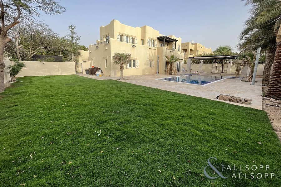 Exclusive | Private Pool | Vacant | 6 Beds