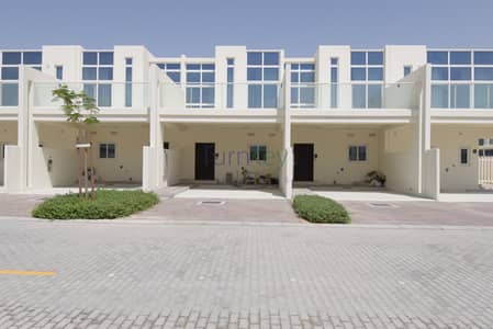 4 Bedroom Townhouse for Rent in DAMAC Hills 2 (Akoya by DAMAC), Dubai - Closed Kitchen | Fully Furnished | Available May 15th