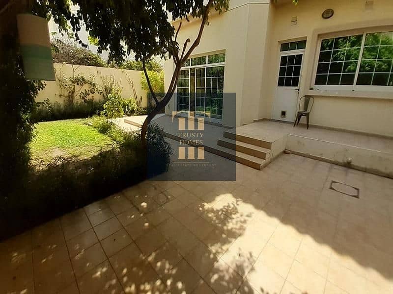 4 Bed Villa Fully Upgraded With Share Garden |Pool |Gym !