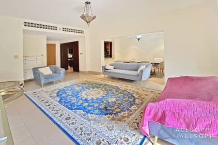 2 Bedroom Apartment for Sale in Downtown Dubai, Dubai - Exclusive | Bright | Large Layout | 2 Bed