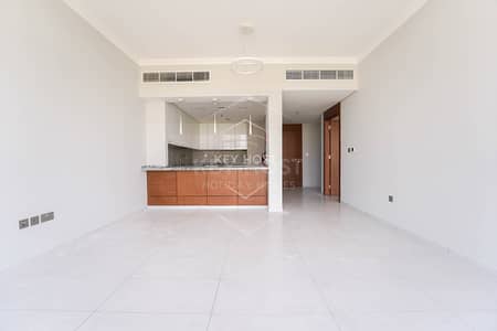 شقة 1 غرفة نوم للايجار في قرية جميرا الدائرية، دبي - شقة في ساحة ريجينت قرية جميرا الدائرية 1 غرف 55000 درهم - 5686530