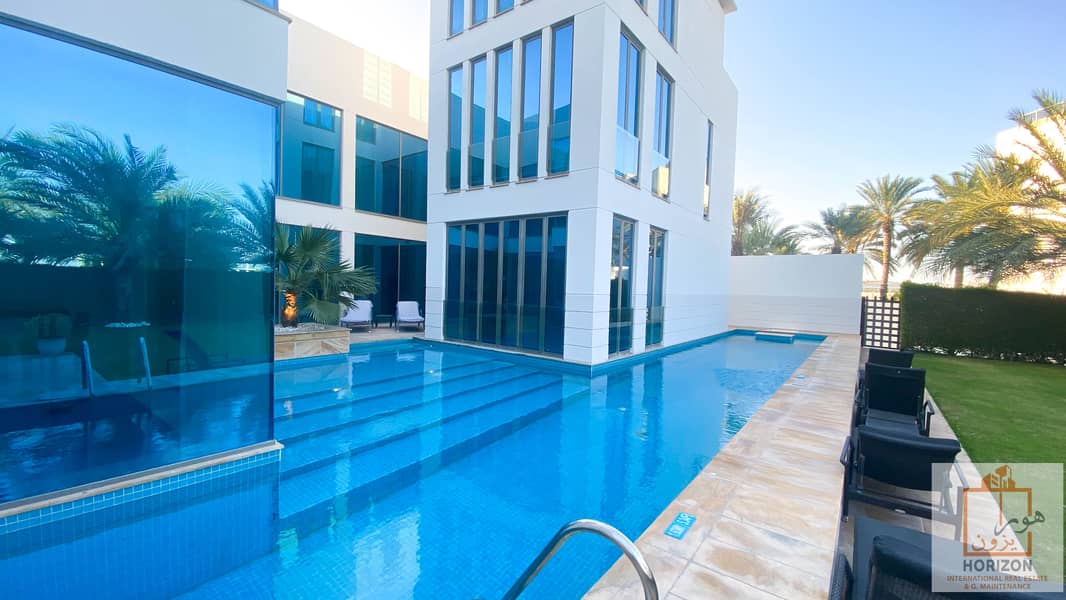 Super Deluxe Villa | Cinema | Swim Pool | Garden