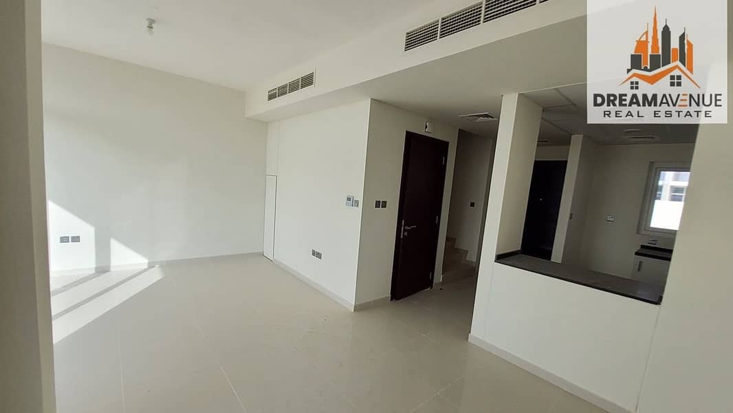 EXCLUSIVE UNIT , SINGLE ROW UNIT , POOL AND PARK ,