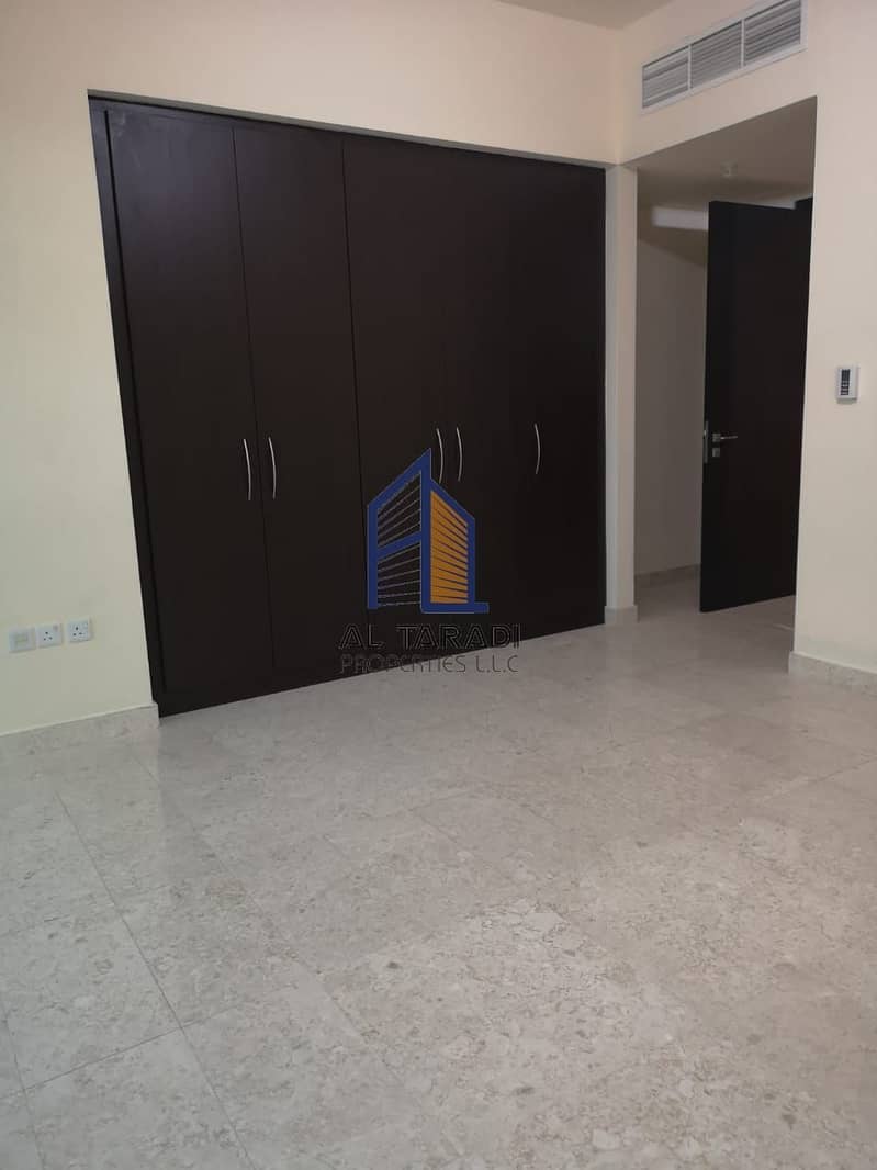Spacious Apartment with huge room/Ready to move in