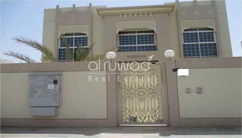 Villa for sale Prime Location of Jumeirah beach Rd.  |Commercial & Residential