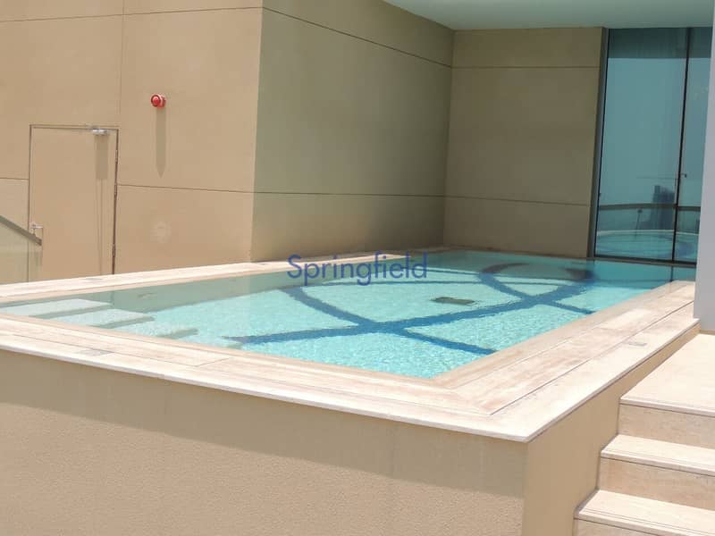 Private Pool | Top Floor | VIEW TODAY !