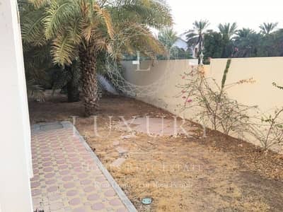 4 Bedroom Villa for Rent in Al Khabisi, Al Ain - Villa In Compound with Beautiful View from Balcony