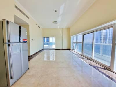 فلیٹ 2 غرفة نوم للايجار في الخليج التجاري، دبي - تيراس هائل • منظر خلاب • طابق علوي • غرفة خادمة