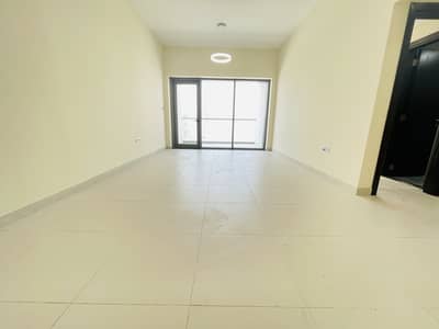 فلیٹ 2 غرفة نوم للايجار في شارع الشيخ زايد، دبي - شقة في کراون بلازا شارع الشيخ زايد 2 غرف 74900 درهم - 5829879
