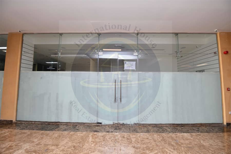 位于纳德-阿尔-哈马尔综合区，纳德哈玛尔大楼 的商铺 100000 AED - 5832013