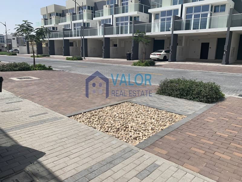 Brand New | 3-BHK | Balcony | Damac Hills 2 Amargo