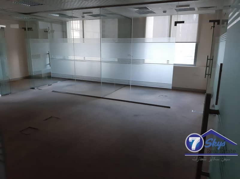 Fitted | Bright Office|2 Separate Glass Partitions