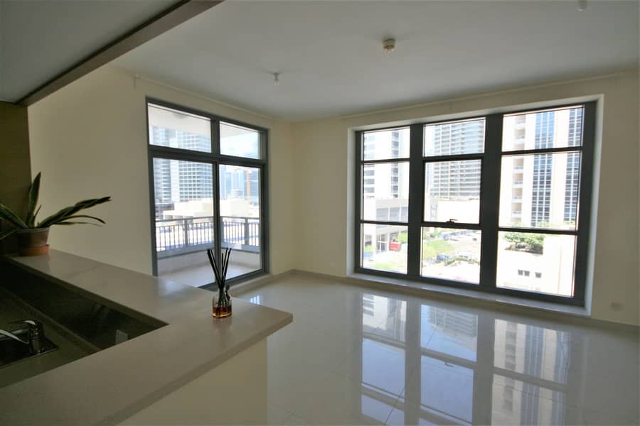 位于迪拜市中心，克拉伦大厦，克拉伦1号大厦 1 卧室的公寓 89000 AED - 5839499