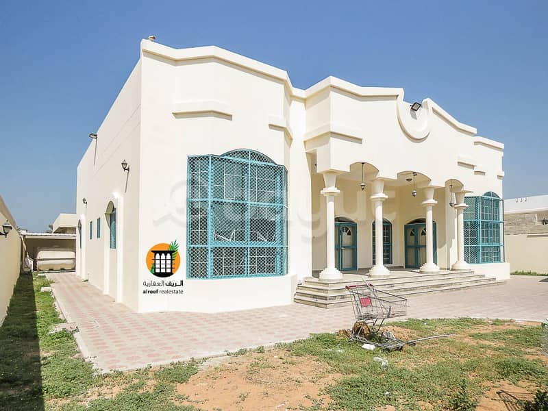 Villa for rent  Al- Jezat Sharjah With air conditioners A special location Near the park