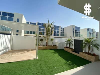 4 Bedroom Townhouse for Rent in DAMAC Hills 2 (Akoya by DAMAC), Dubai - Biggest 4 bedrooms - Brand New - Furnished - Landscape is ready