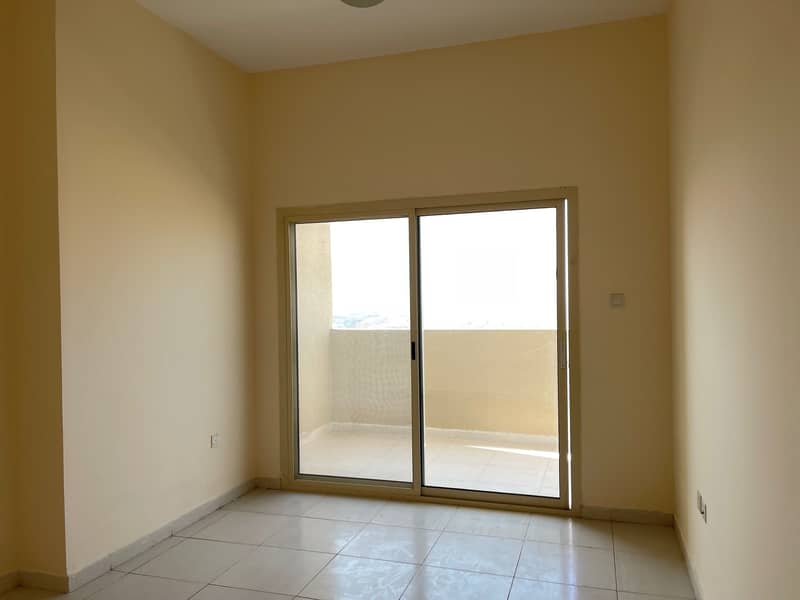 شقة في برج لافندر،مدينة الإمارات‬ 1 غرفة 18000 درهم - 5383463