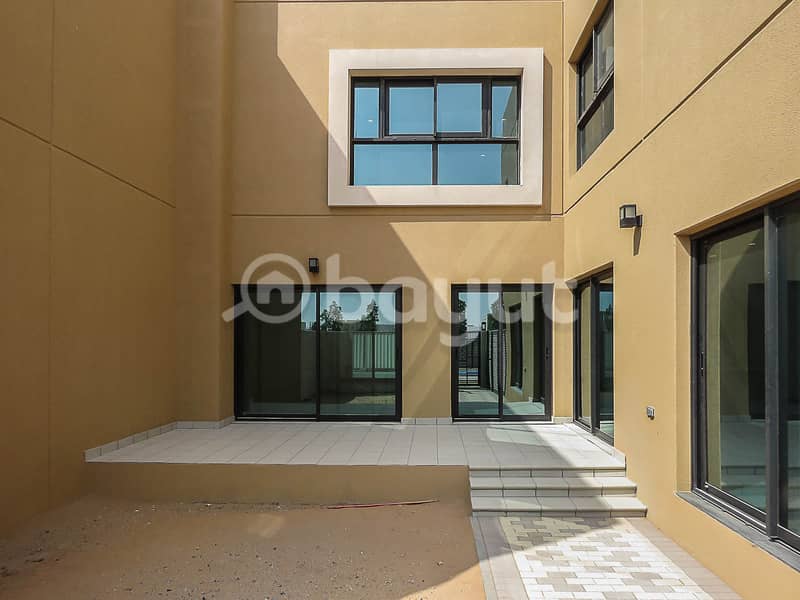 Corner villa 3 bedroom + maid and  + majlis \ smart home \ fully equipped kitchen\ 5 years free service charges