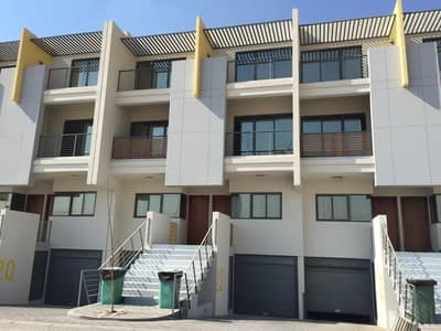 WA | Vacant | 3 bed basement parking and store @1.385M