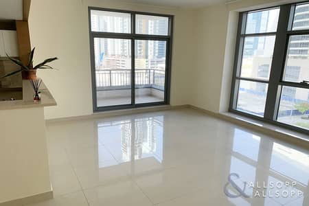 شقة 1 غرفة نوم للايجار في وسط مدينة دبي، دبي - شقة في أبراج كلارين 1 أبراج كلارين وسط مدينة دبي 1 غرف 89000 درهم - 5849460