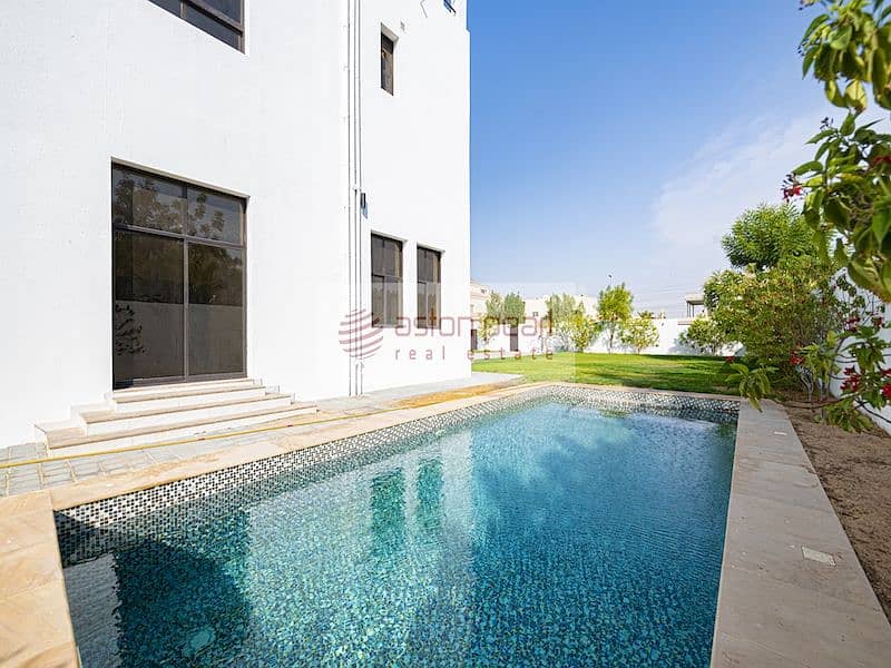 Modern Villa with Private Pool |Vacant on Transfer