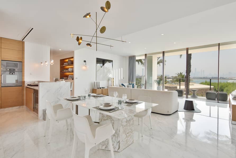 Resale | Mesmerizing Dual View of the Sea and Palm | Rare 3 Bed