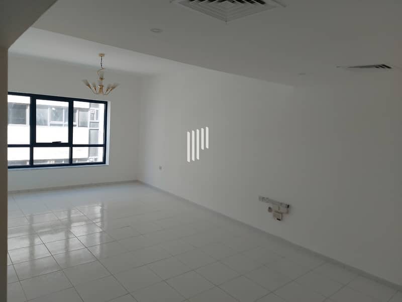 位于迪拜湾，阿尔曼霍尔街区，埃托尔大楼 3 卧室的公寓 85000 AED - 5303880
