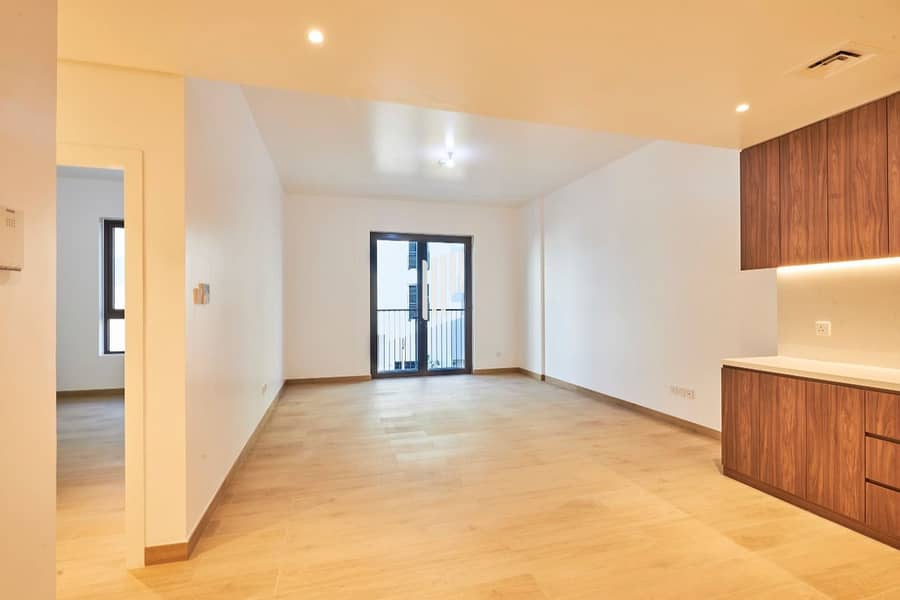 Spacious and Bright 1 Bed | High Floor | Sizable Balcony