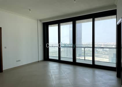 2 Bedroom Flat for Rent in Downtown Dubai, Dubai - Sea View | Prime Location | Chiller Free