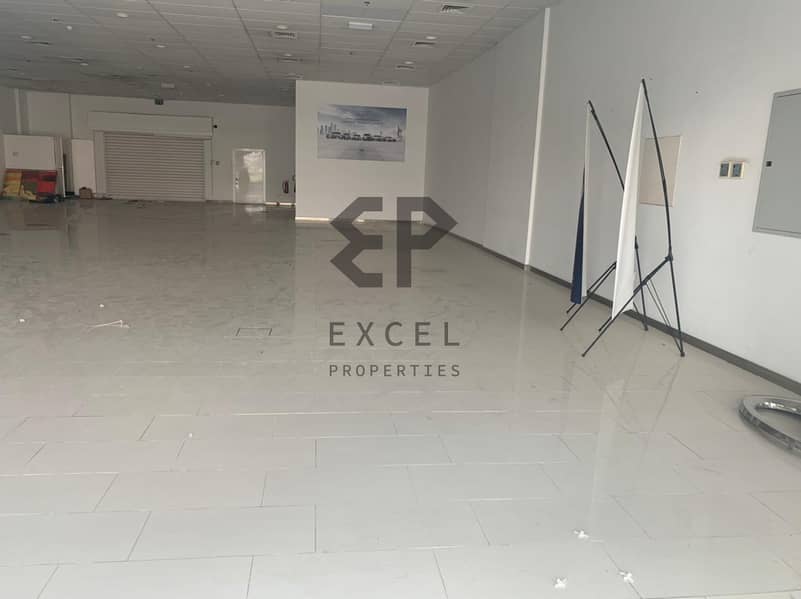 Showroom  for Rent Along Sheikh Zayed Road