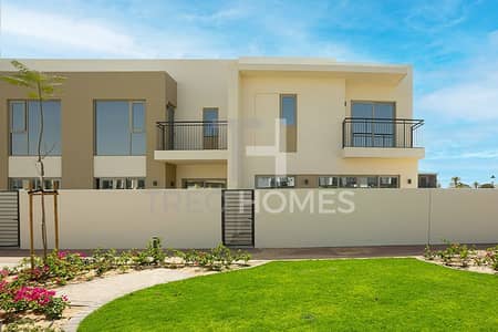4 Bedroom Townhouse for Sale in Arabian Ranches 2, Dubai - One of a Kind Location | Single Row | 1E