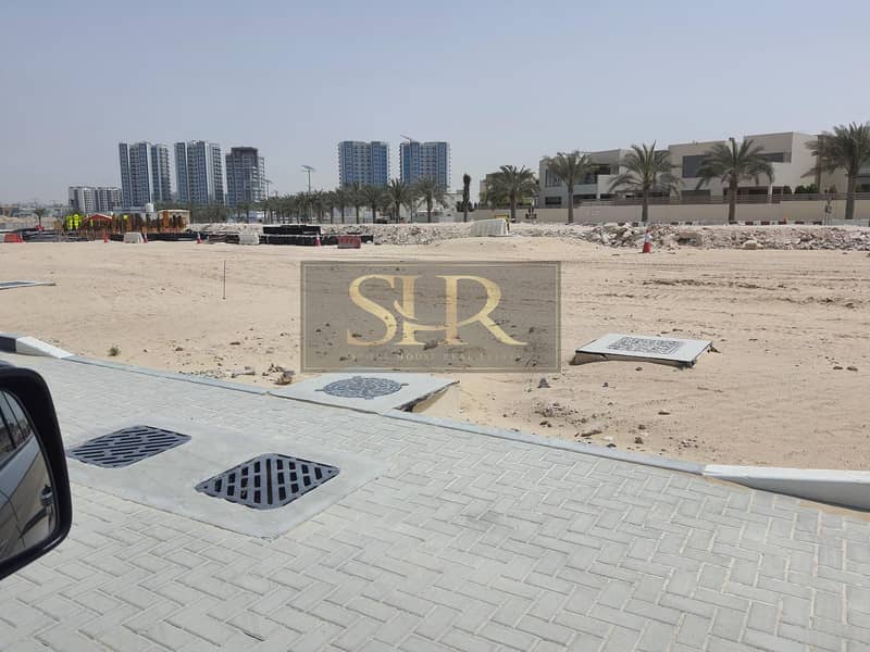 位于阿尔弗雷德街区 的住宅地块 1750000 AED - 5617395