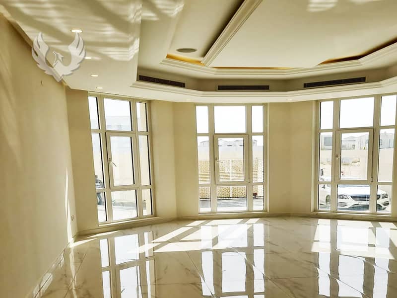 6 bedrooms villas for rent in Al Khawaneej