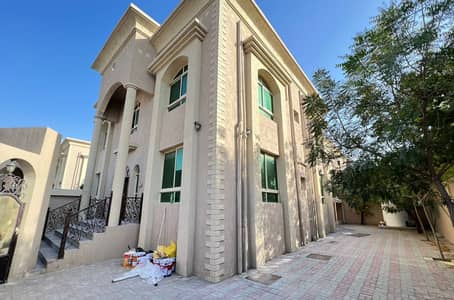 5 Bedroom Villa for Rent in Al Jurf, Ajman - For rent villa in Al Jurf with 2 annexes